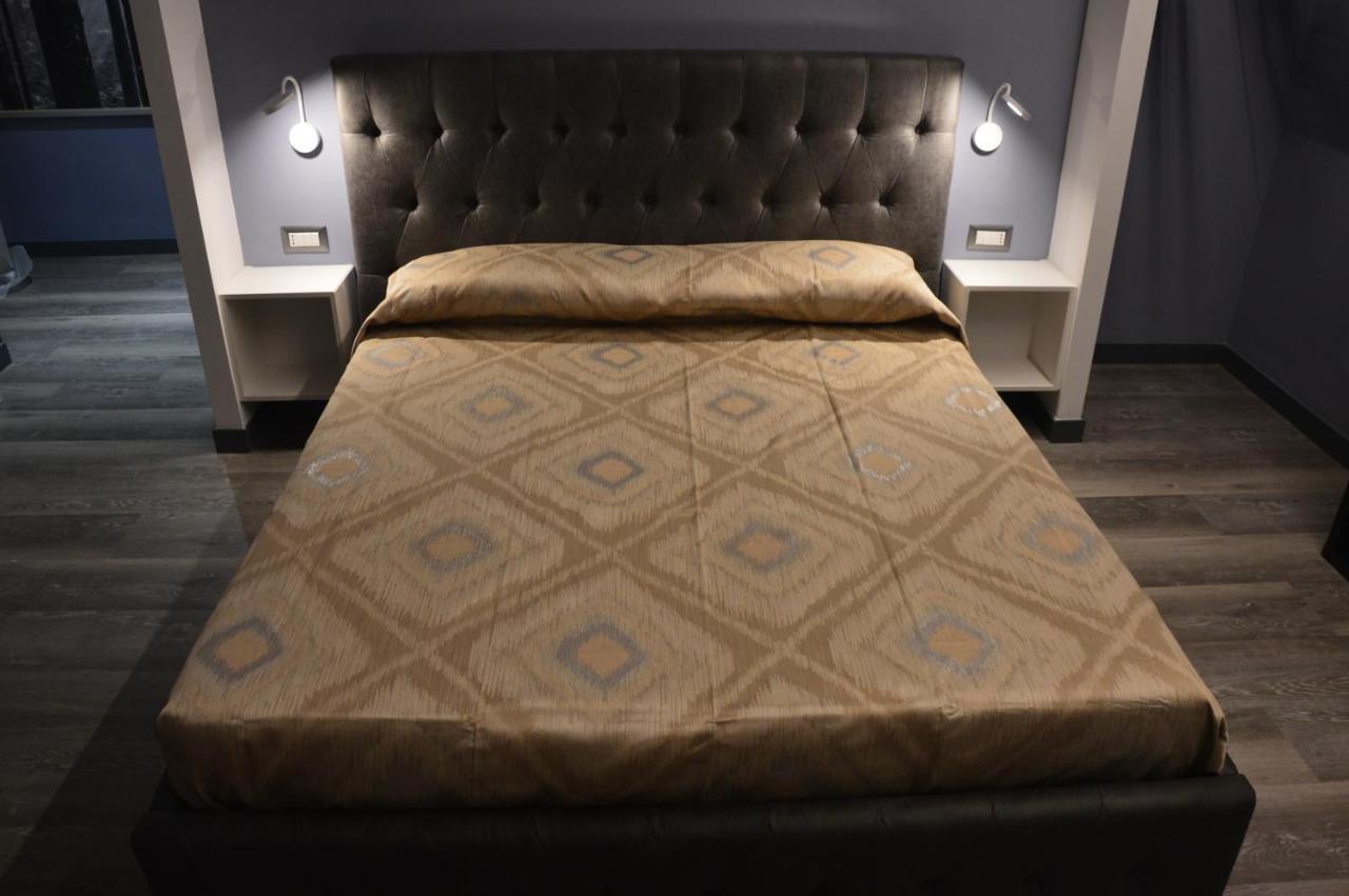 페스카라 Luxury Bellevue Centro Citta 아파트 외부 사진