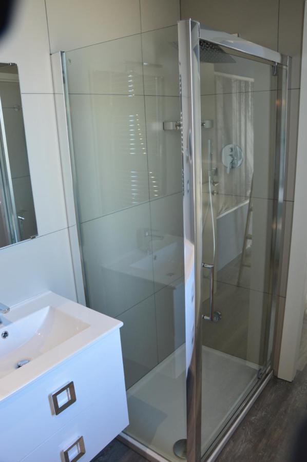 페스카라 Luxury Bellevue Centro Citta 아파트 외부 사진